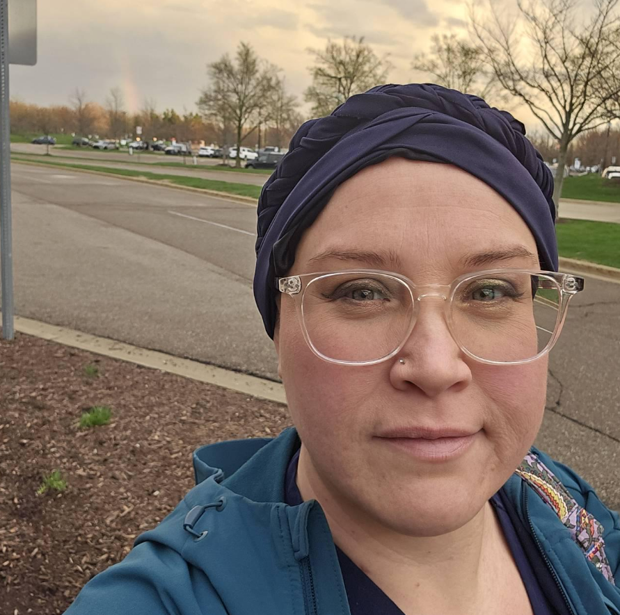 Product review for handmade boho braided headband on a shopping app.
